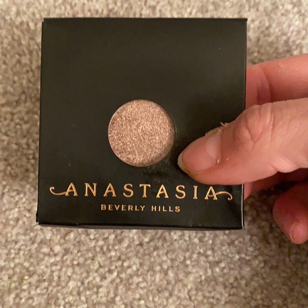 NWT Anastasia Beverly Hills ‘Pink Champagne’ single eyeshadow pan